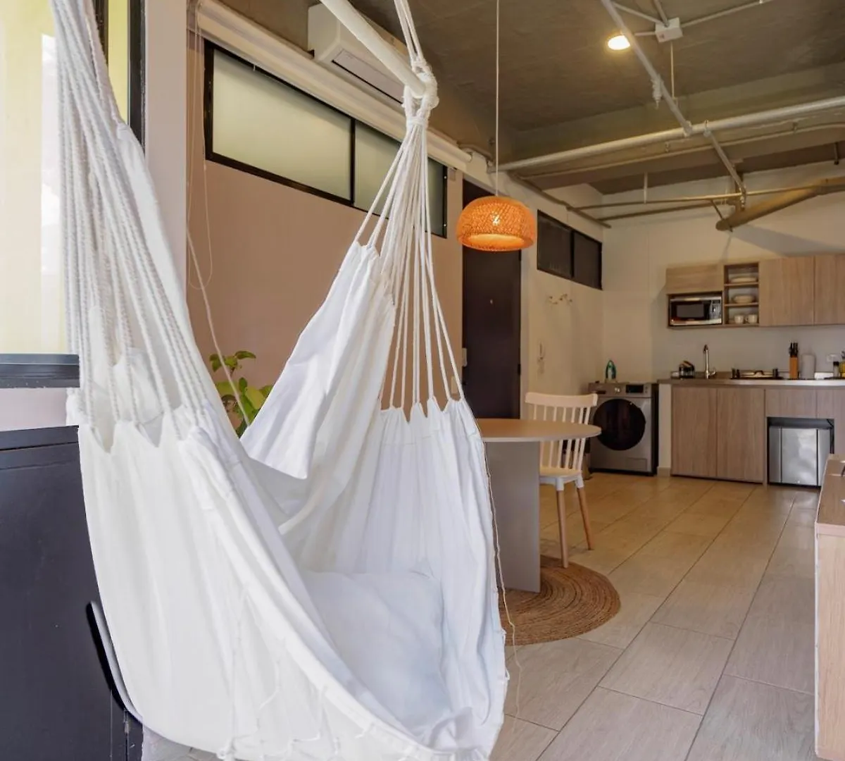 Apartament Cozy And Bright Studio Loft In Central Laureles Medellín