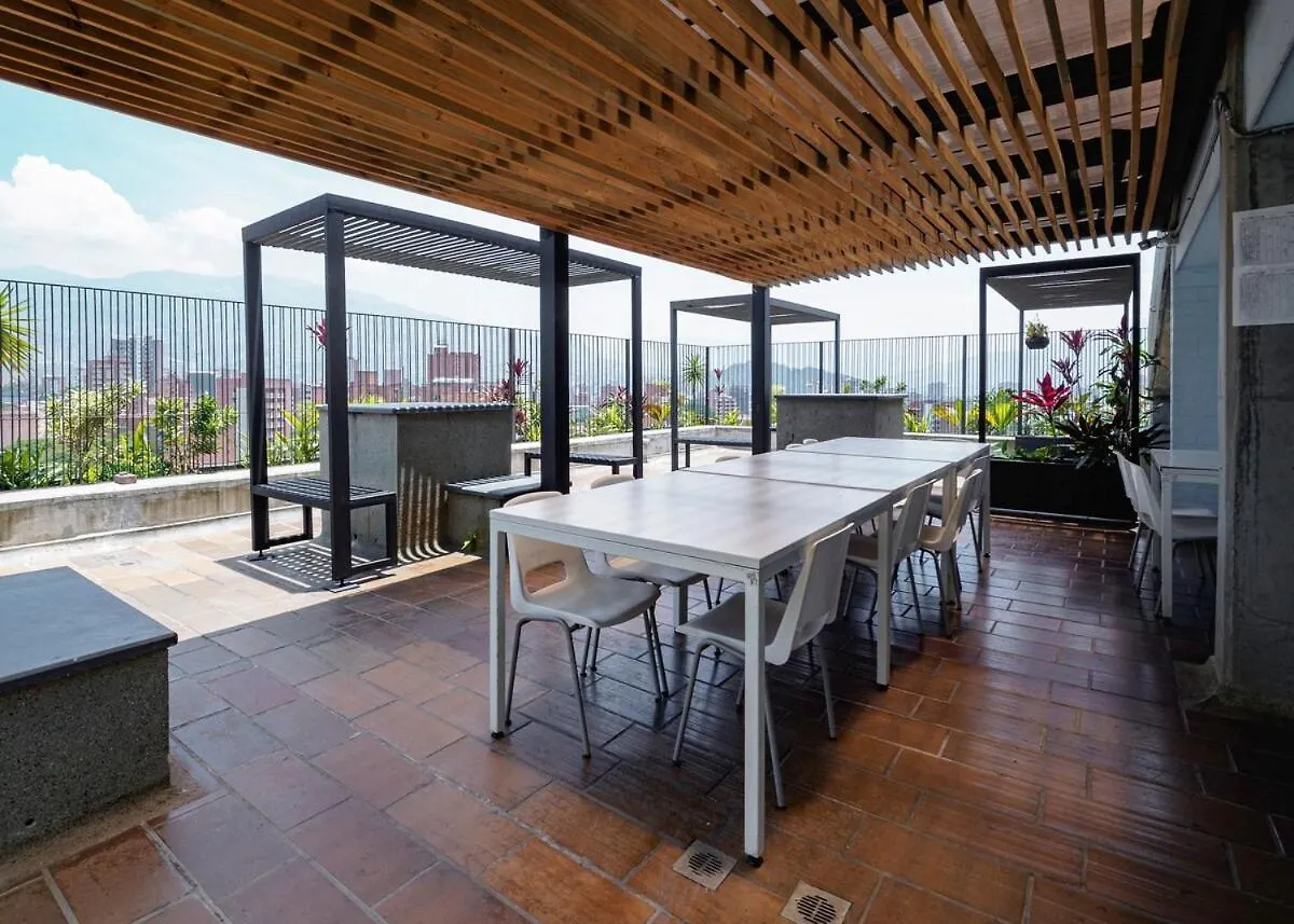 Cozy And Bright Studio Loft In Central Laureles 麦德林 公寓