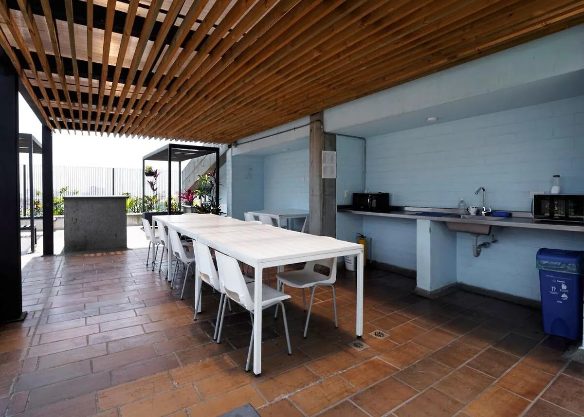 Cozy And Bright Studio Loft In Central Laureles 麦德林